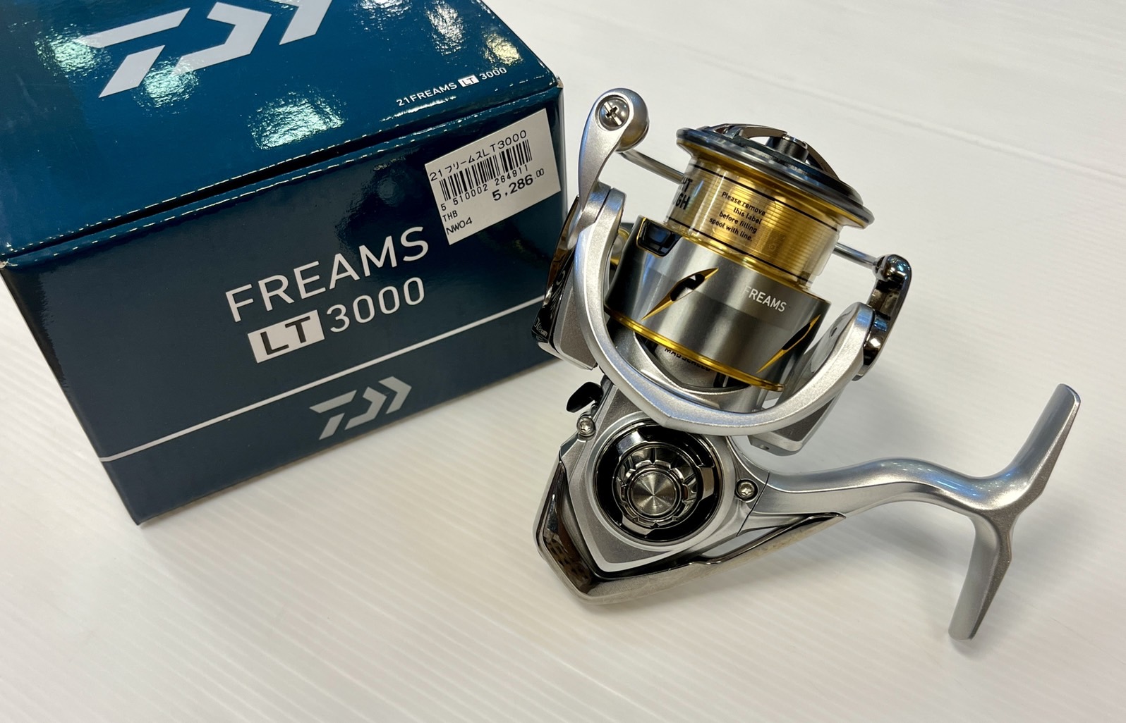 NEW REEL DAIWA 21 FREAMS LT3000