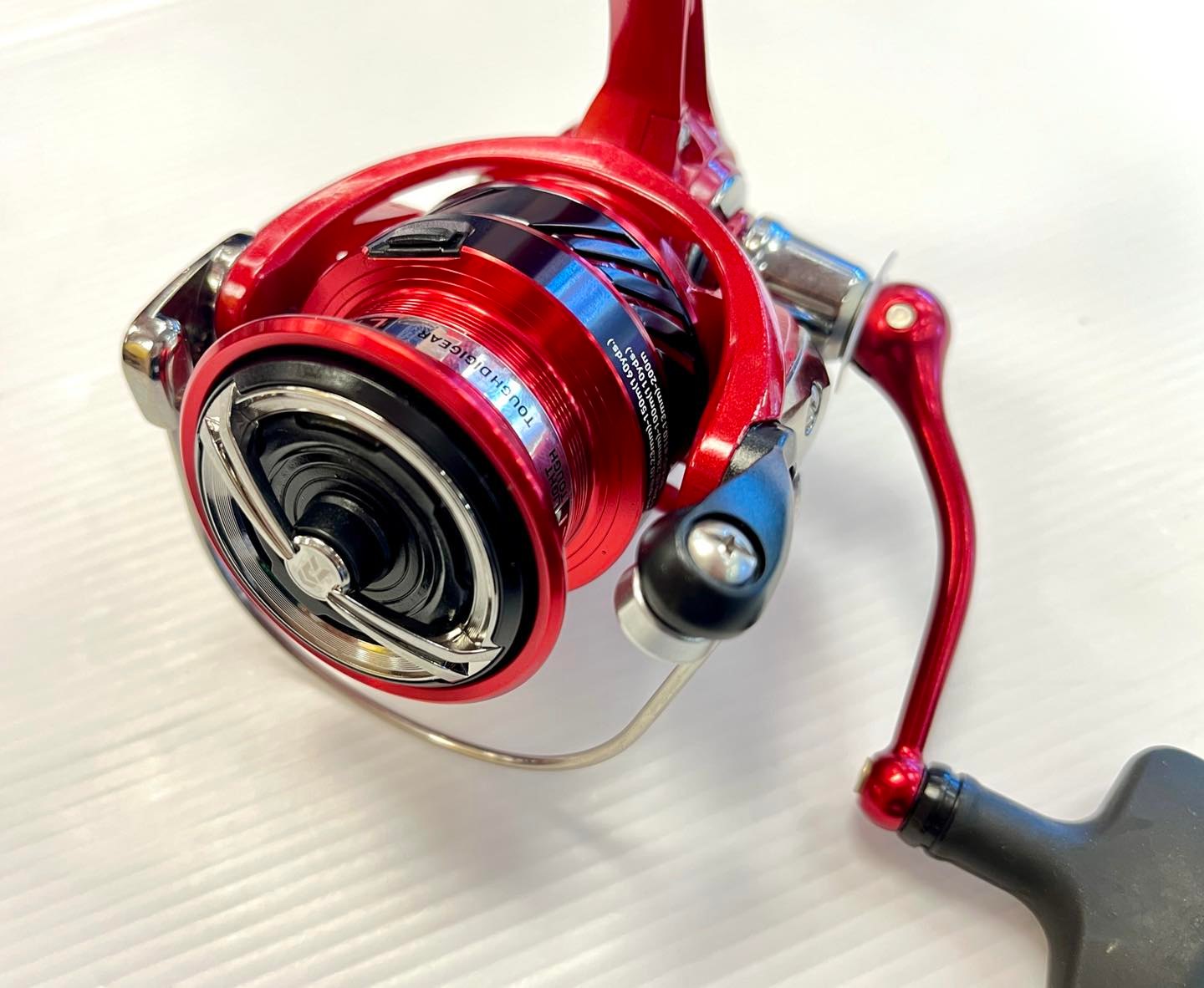 NEW REEL DAIWA REVROS RR LT 3000-CXH, Reel