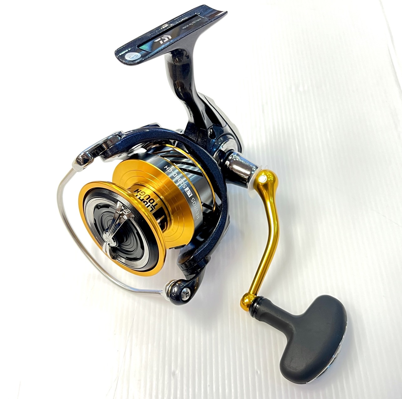 NEW REEL DAIWA 20 REVROS LT 5000D-CH, Reel