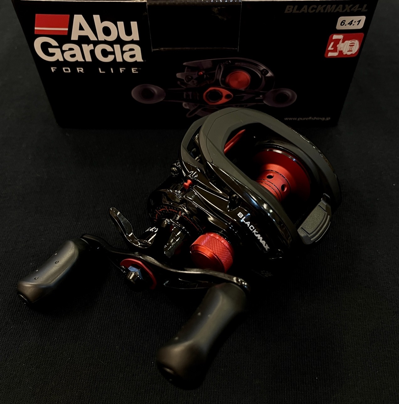 NEW REEL ABU GARCIA BLACKMAX4-L