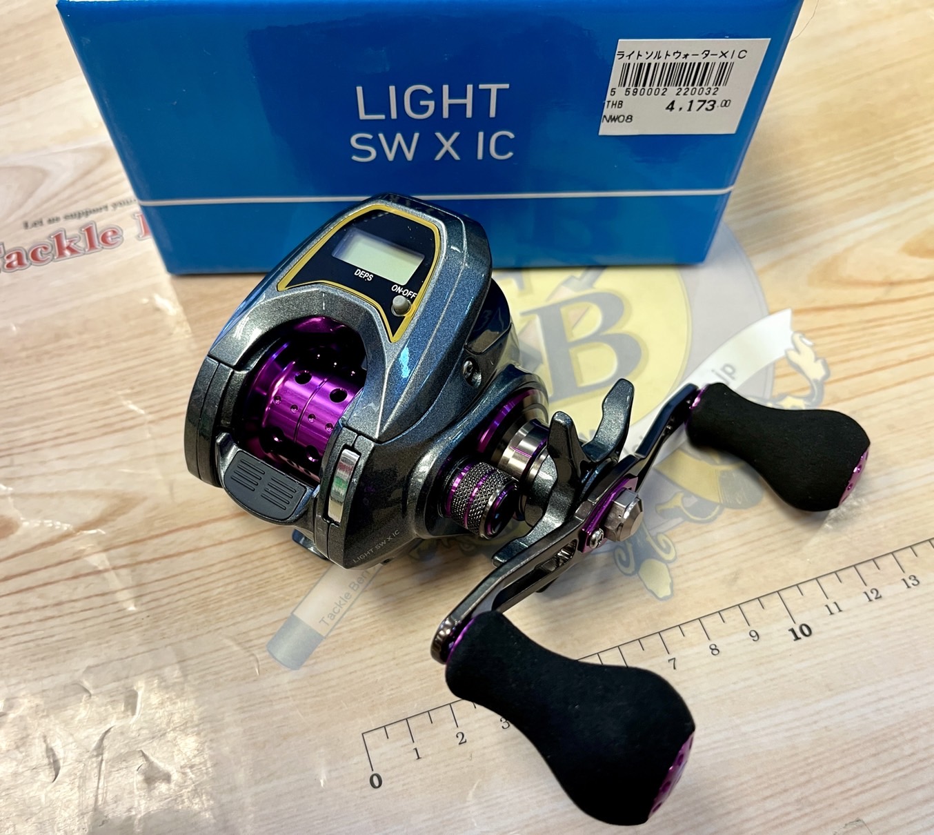 NEW REEL DAIWA LIGHT SW X IC