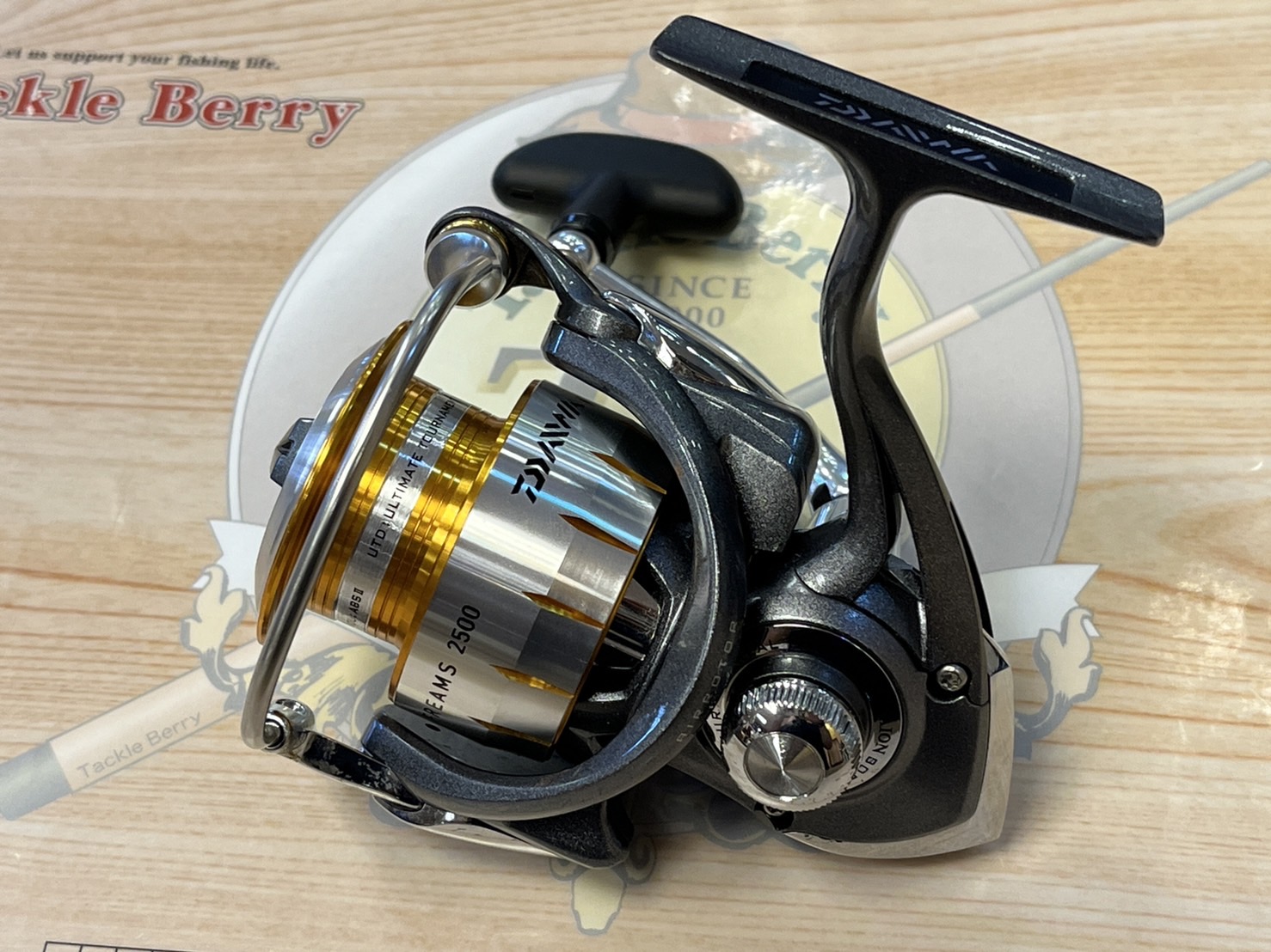 USED REEL DAIWA 11 FREAMS 2500