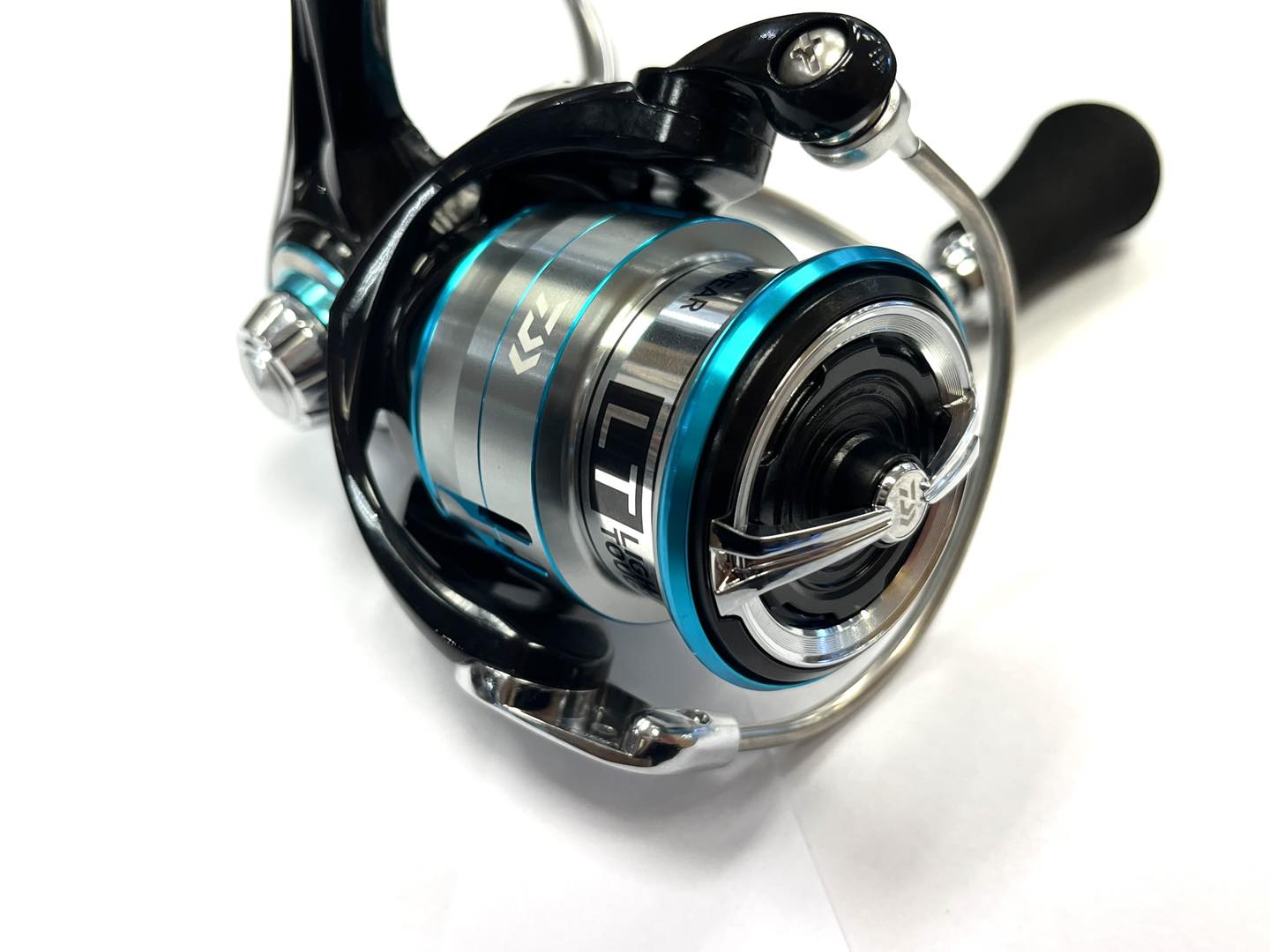 NEW REEL DAIWA 19 EMERALDAS LT2500S-DH, Reel