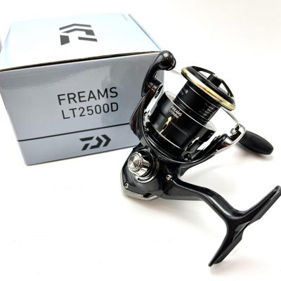 NEW REEL DAIWA 26 FREAMS LT2500D