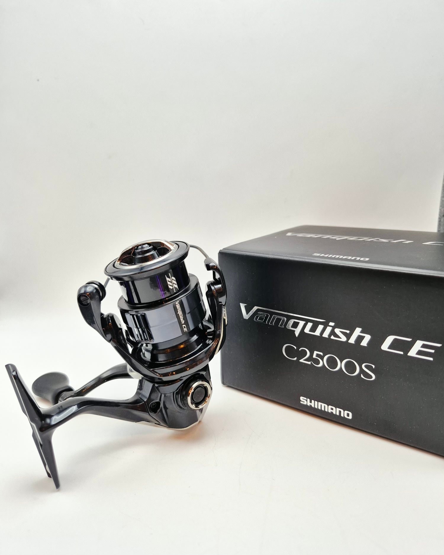 NEW REEL SHIMANO 26 VANQUISH C2500S